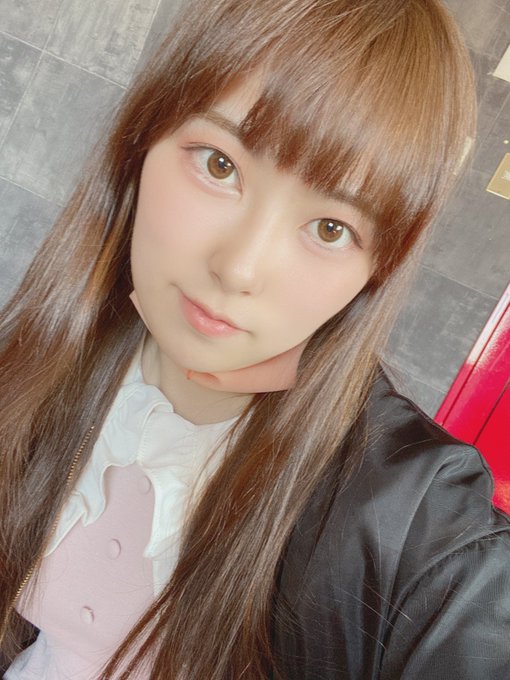 隱乳系！  E罩杯新人美少女出道一年改名「夕月楓」！