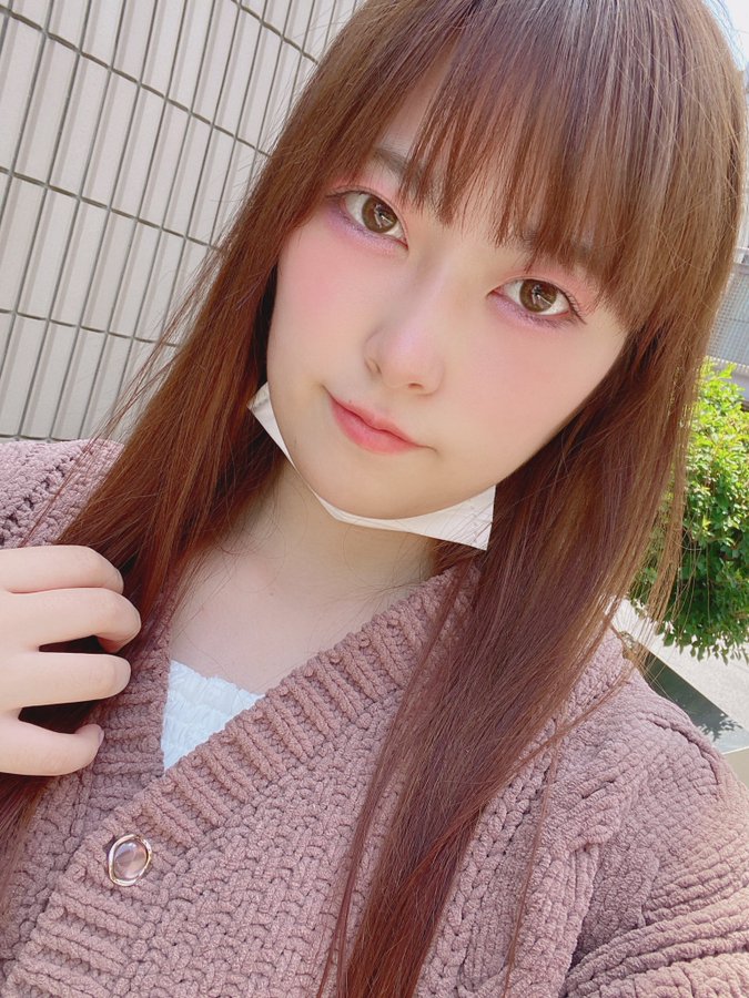 隱乳系！  E罩杯新人美少女出道一年改名「夕月楓」！