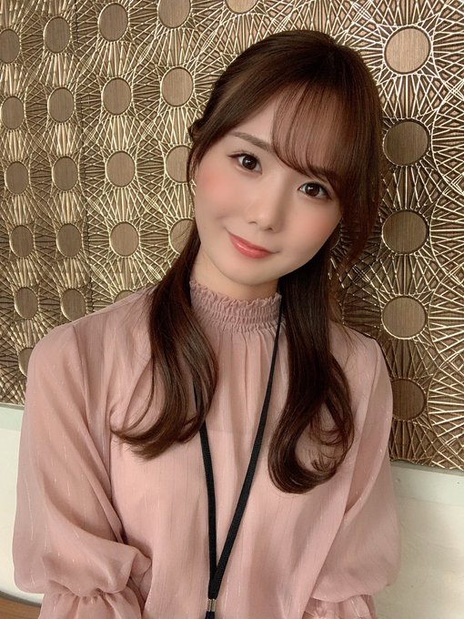 2個月沒發片！  S1最強20萬追蹤火辣小惡魔「坂道美瑠」移籍改名「miru」再出發！