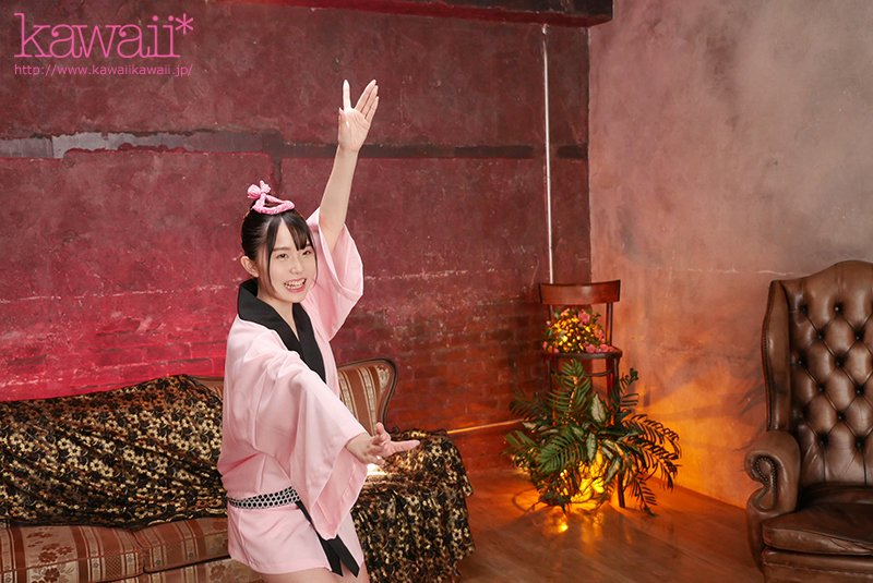 清純甜美！  E罩杯嬌嫩女大學生「紺野美衣奈」出道想體驗真正的絕頂！