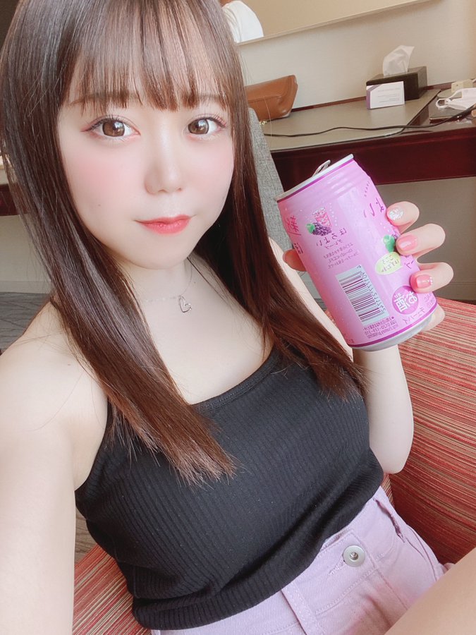 清純大眼！  E罩杯小馬美少女「成瀬葵」出道！