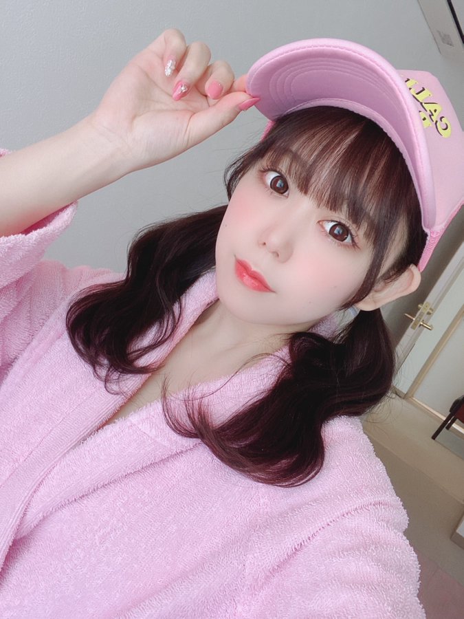 清純大眼！  E罩杯小馬美少女「成瀬葵」出道！