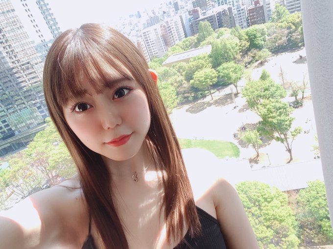 清純大眼！  E罩杯小馬美少女「成瀬葵」出道！