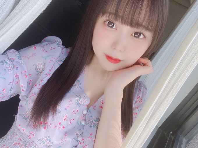 清純大眼！  E罩杯小馬美少女「成瀬葵」出道！