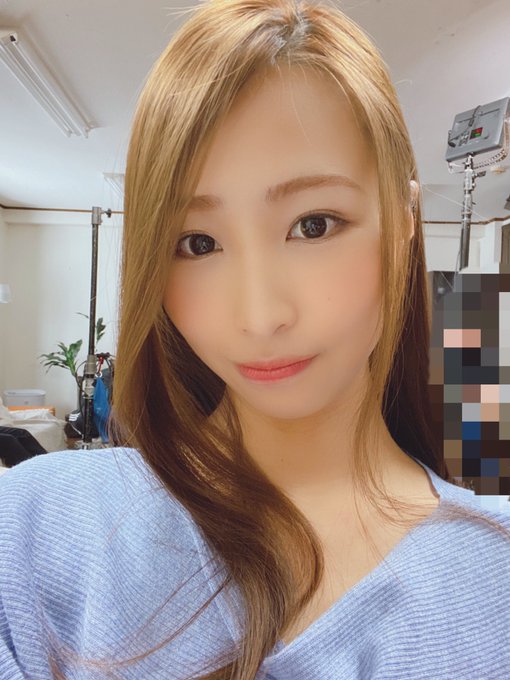 嫵媚性感！  C罩杯26歲地方妻子「三尾惠」出道！