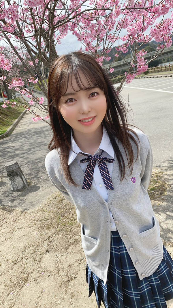 親戚因自己是女優被霸凌！女優「百瀬明日香」無奈表示：難道我是殺人犯嗎…