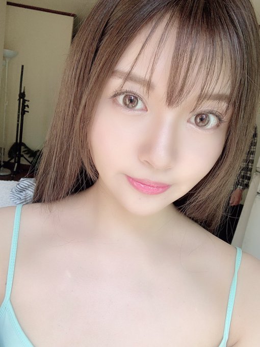 青春洋溢！  E罩杯大四女學生「夏木凜」出道自曝為性愛放棄教職！