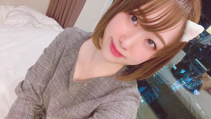 移動式費洛蒙！  F罩杯火辣美女「黒井愛菜」出道自稱天生肉慾！