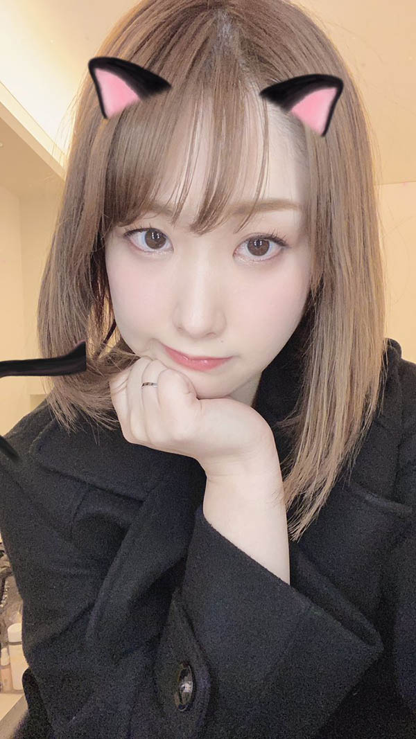 移動式費洛蒙！  F罩杯火辣美女「黒井愛菜」出道自稱天生肉慾！