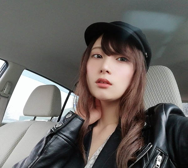 隱藏版素人新人！雪白微乳美女「廿楽真理」身兼看護師出道！