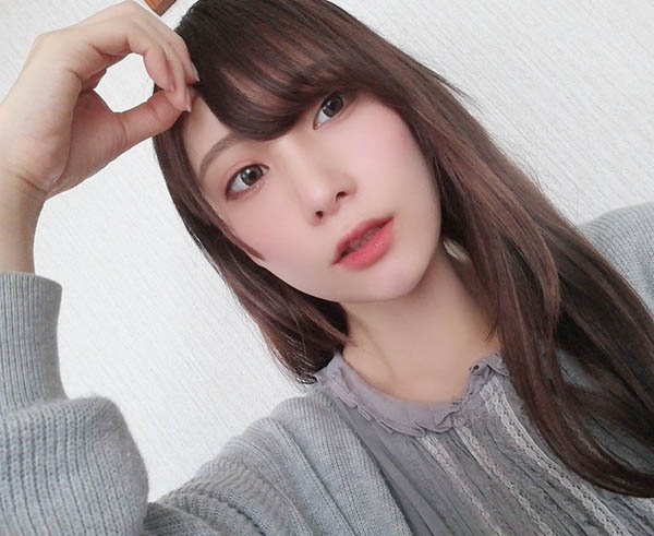 隱藏版素人新人！雪白微乳美女「廿楽真理」身兼看護師出道！