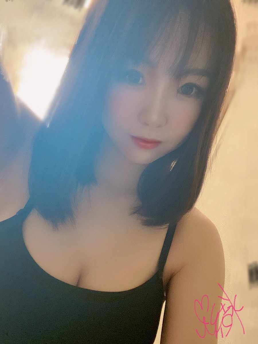 療癒系大姐姐！  F罩杯誘惑美人妻「泉結冰」出道想找回當女人的感覺！