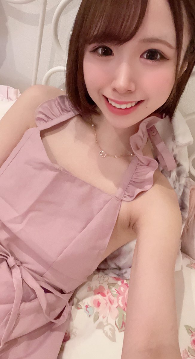 多益800分！雪嫩高學歷女大生「真白美生」因疫情寂寞難耐出道！