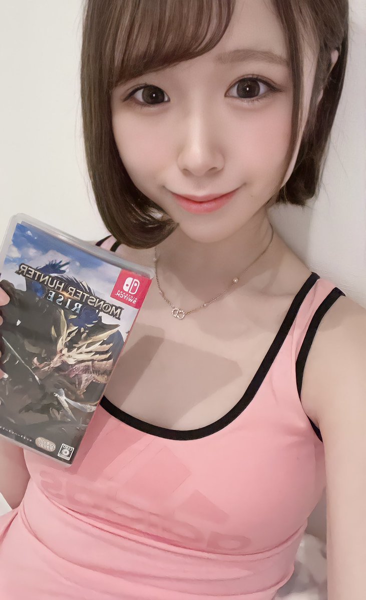 多益800分！雪嫩高學歷女大生「真白美生」因疫情寂寞難耐出道！