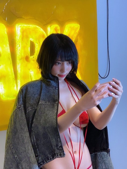 30萬人追蹤！超人氣H罩杯寫真偶像「安位薰」出道後宣布成為S1專屬新人女優！