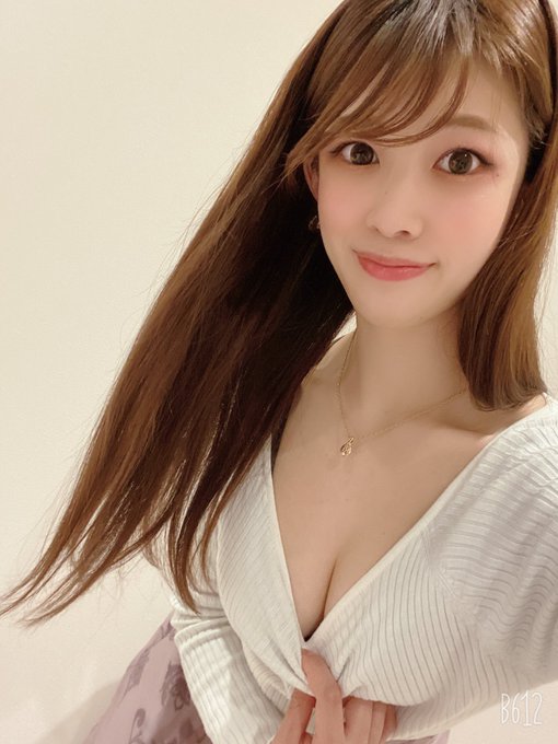 辣到被BAN！  32歲G罩杯火辣音樂老師「有賀美奈穂」推特慘遭凍結、另起爐灶誠意滿滿！