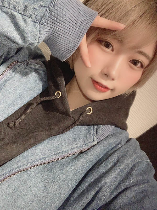 巨乳版戶田真琴！  F罩杯肉肉古著女店員「真琴愛實」出道！