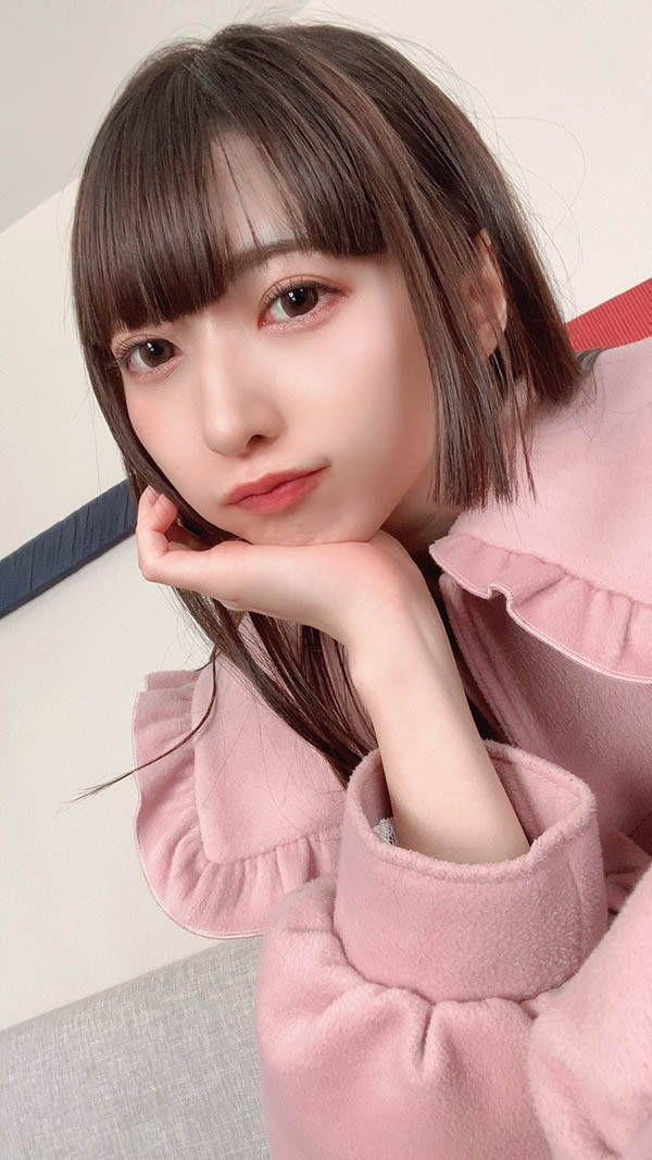 數萬人追蹤暗黑網紅下海！ 貧乳長腿美少女「楠美芽瑠」出道！推特福利看不完