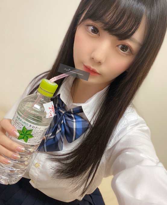 從人妻演到JK！ 白皙D罩杯美少女「愛鬚美儂」出道2年換過五次藝名！