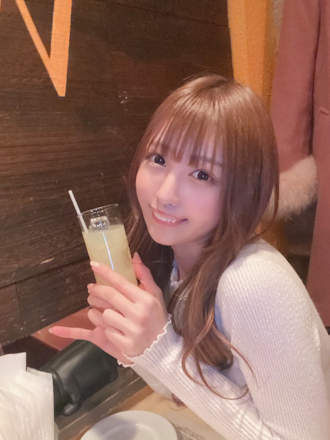 泳裝比賽後冠！  F罩杯巨乳美少女「朝日奈華蓮」出道大秀冠軍級身材！