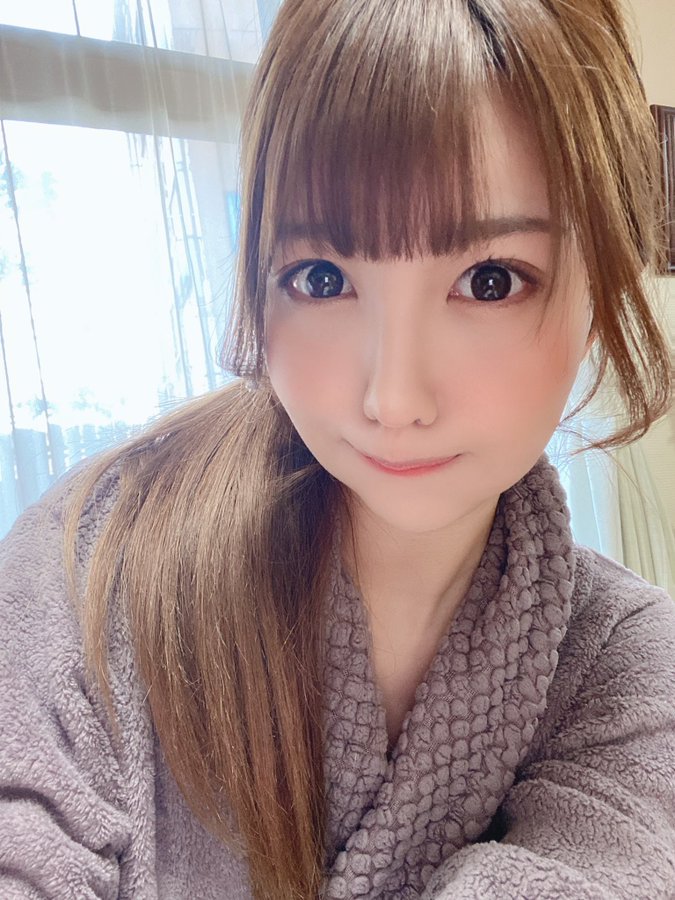 泳裝比賽後冠！  F罩杯巨乳美少女「朝日奈華蓮」出道大秀冠軍級身材！