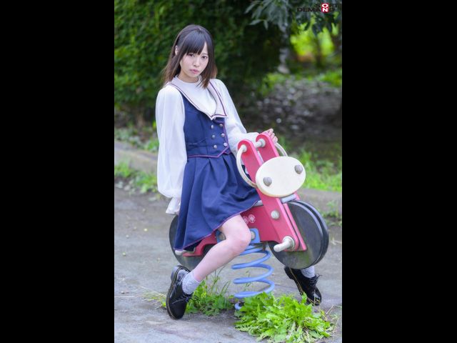 公務員下海！  23歲貧乳美少女「捧祈莉」出道！