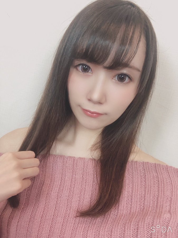 能姐能妹！ 美少女大學生新人「琴石夢琉」可愛水手服、嬌滴滴女僕裝亮相！