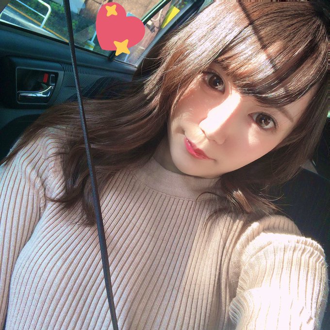 能姐能妹！ 美少女大學生新人「琴石夢琉」可愛水手服、嬌滴滴女僕裝亮相！