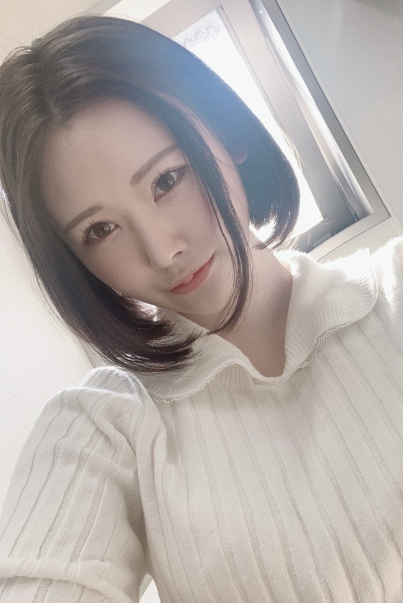 現役新體操選手！ 雪嫩白皙G罩杯美女新人「皆川瑠衣」出道自曝最愛邊喝酒邊…！