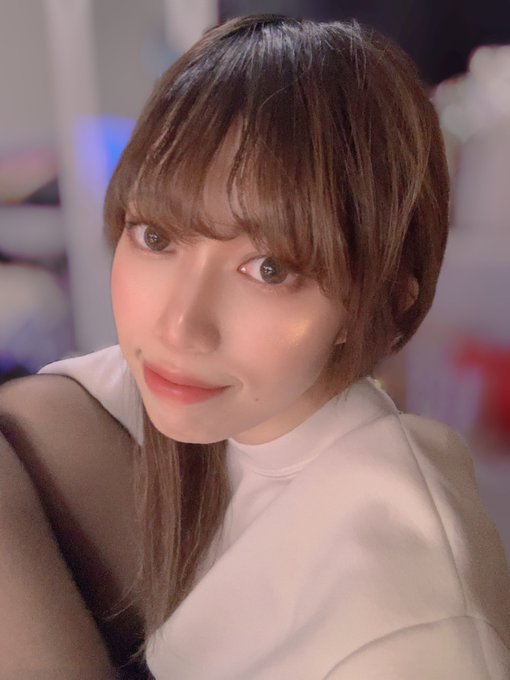 巨人級！  180公分高日菲混血美女「木下瑪莉潤」出道，還是年收高達1300萬的女強人？  ！