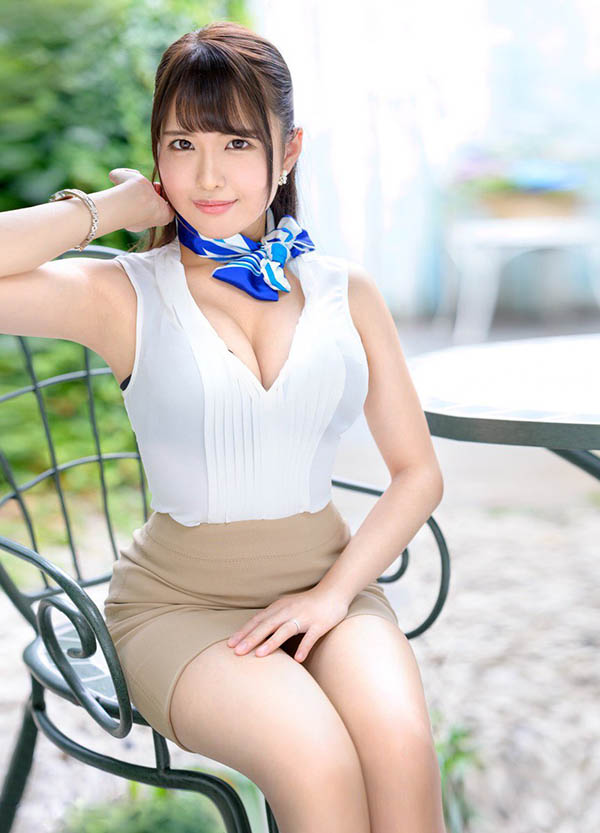 沉寂一個月！ 超強BODY新人女優「花咲柚乃」驚喜預告新作蓄勢待發！