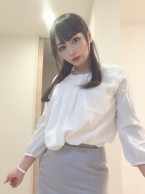 火辣前偶像？ ！ F罩杯美胸美少女「春花南」出道大放按摩影片！