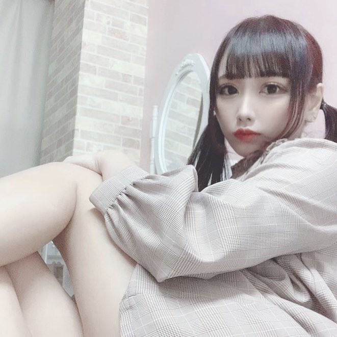 火辣前偶像？ ！ F罩杯美胸美少女「春花南」出道大放按摩影片！