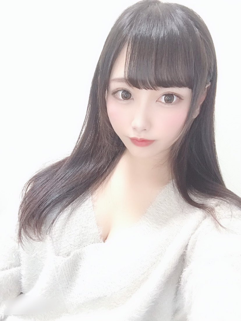 火辣前偶像？ ！ F罩杯美胸美少女「春花南」出道大放按摩影片！