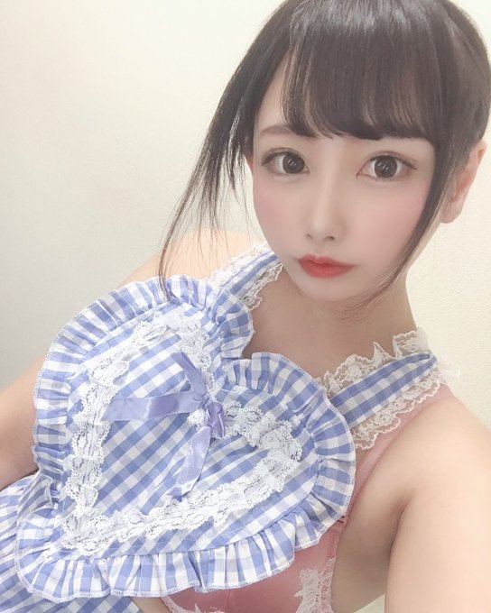 火辣前偶像？ ！ F罩杯美胸美少女「春花南」出道大放按摩影片！