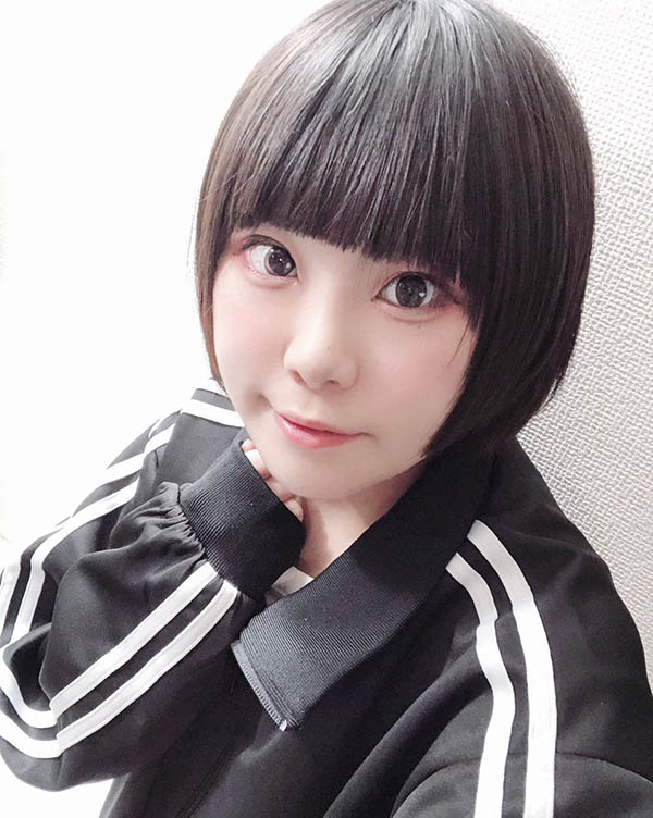 嬌小卻有料！ F罩杯短髮小馬「貓村妮可」出道！