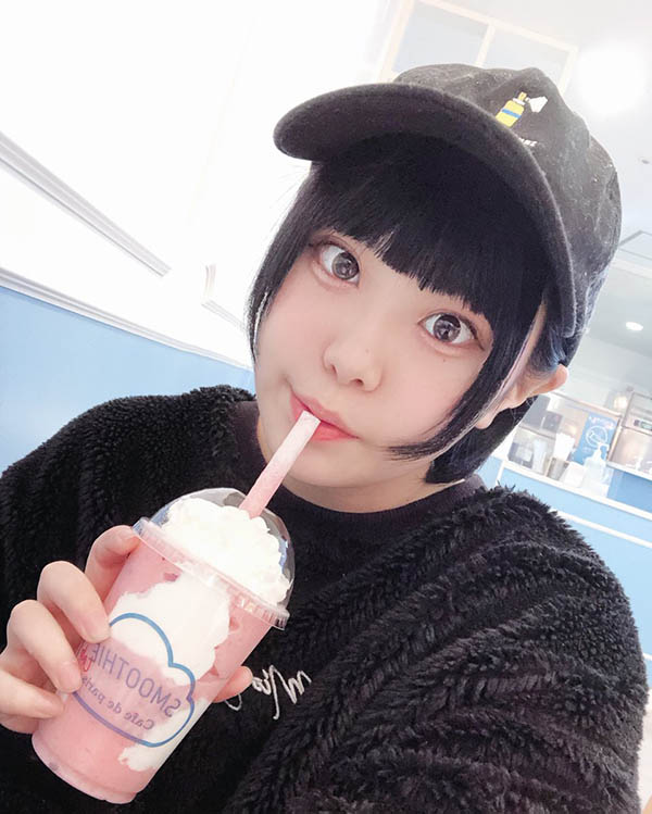 嬌小卻有料！ F罩杯短髮小馬「貓村妮可」出道！