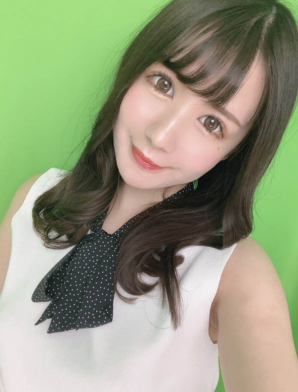 清純甜美！ 24歲制服美少女「杏羽花蓮」能演人妻也能演學生妹！