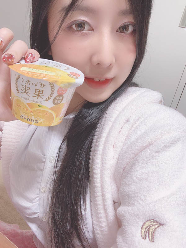 白雪氣質系！ 169公分長腿美女「榊夏蓮」出道！