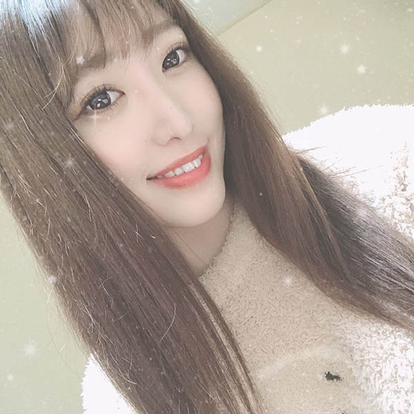 重機女飆仔！ 性感現役小護士「麻宮若菜」出道、自曝愛騎車更愛騎男人！