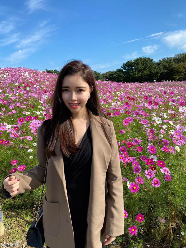 曾經當過童星演員！ G罩杯混血氣質新人「柊紗榮子」輕解羅衫出道！