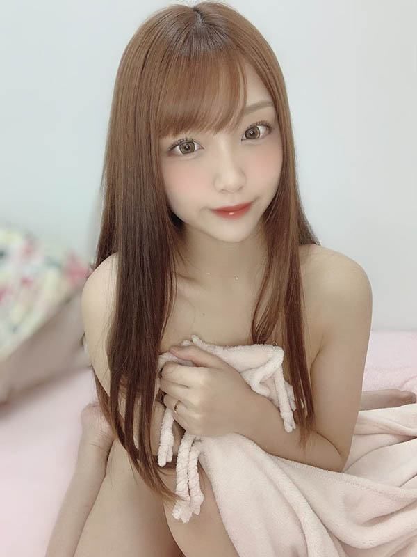 片海戰術！ 24歲D罩杯甜美新人「木下日葵」出道八個月搶下銷售季軍力壓三上悠亞！