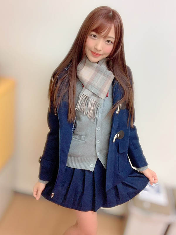 片海戰術！ 24歲D罩杯甜美新人「木下日葵」出道八個月搶下銷售季軍力壓三上悠亞！