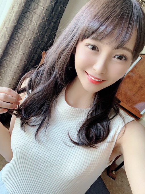 火辣泡湯照！ H罩杯小馬美少女「逢見莉香」慶生大放福利一絲不掛！