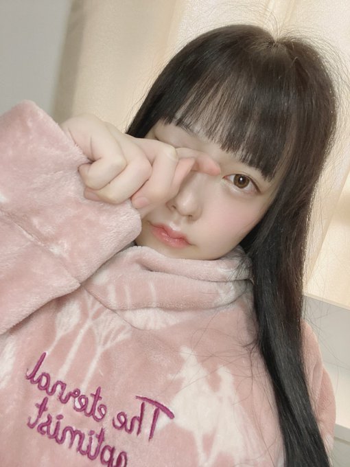 巨乳蜂腰！ 飽滿E罩杯美少女「三浦乃愛」月底出道先曬纖美水蛇腰！