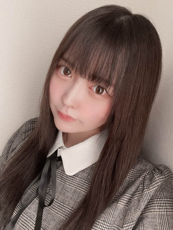 巨乳蜂腰！ 飽滿E罩杯美少女「三浦乃愛」月底出道先曬纖美水蛇腰！