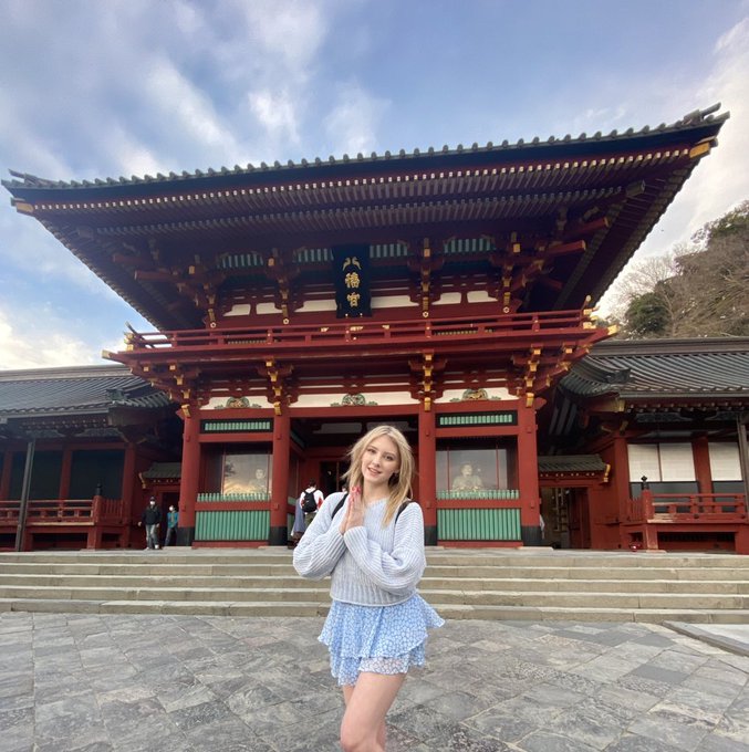 金髮碧眼！ 讓全日本男性瘋狂的性感洋娃娃「Melody」推特表示想再回日本拍新作品！