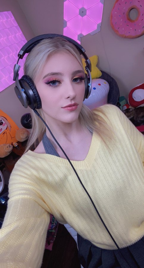 金髮碧眼！ 讓全日本男性瘋狂的性感洋娃娃「Melody」推特表示想再回日本拍新作品！