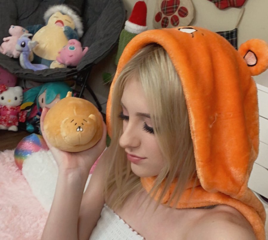 金髮碧眼！ 讓全日本男性瘋狂的性感洋娃娃「Melody」推特表示想再回日本拍新作品！