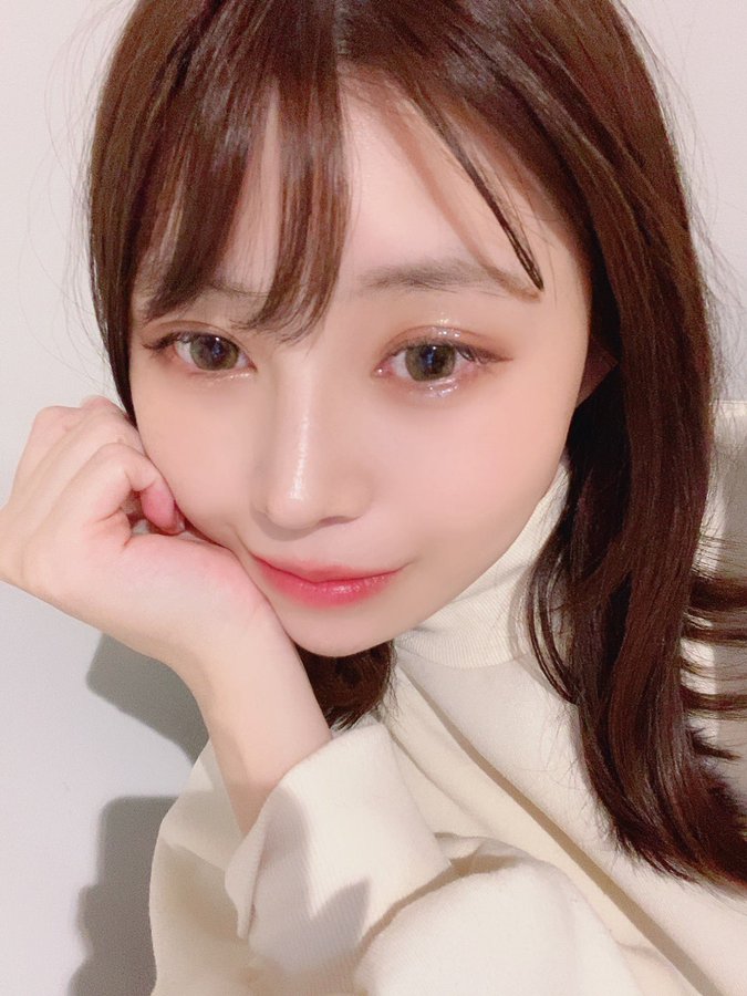 東西半球蹦出！ E罩杯火辣新人「二見玲」推特福利挑戰童貞殺毛衣辣翻粉絲！